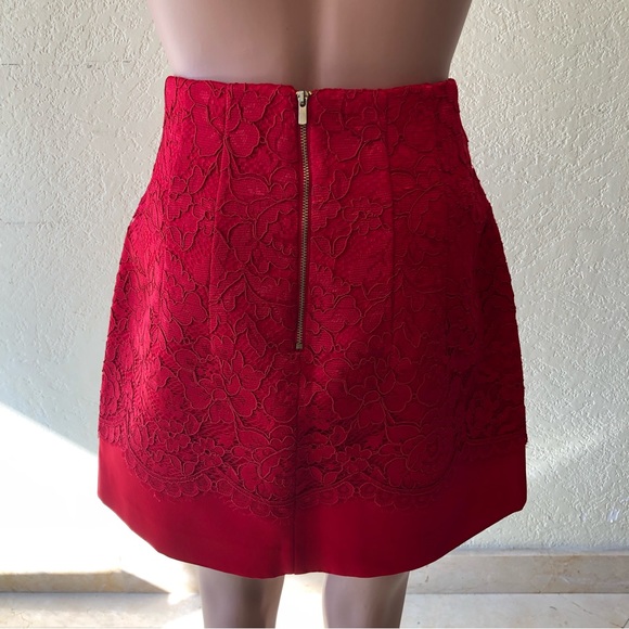 H & M Red Laced Floral A-Line Mini Skirt Women’s Size 8 Fully- Zippered Back - Picture 2 of 16